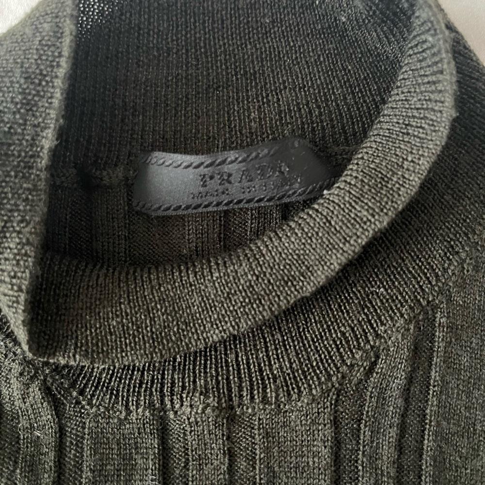 Prada Green Ribbed 100% Wool Shirt - Picture 2 of 6